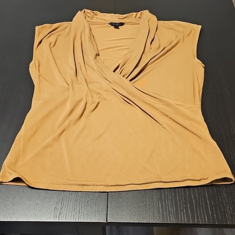 RW&CO Sleeveless Cross over Top